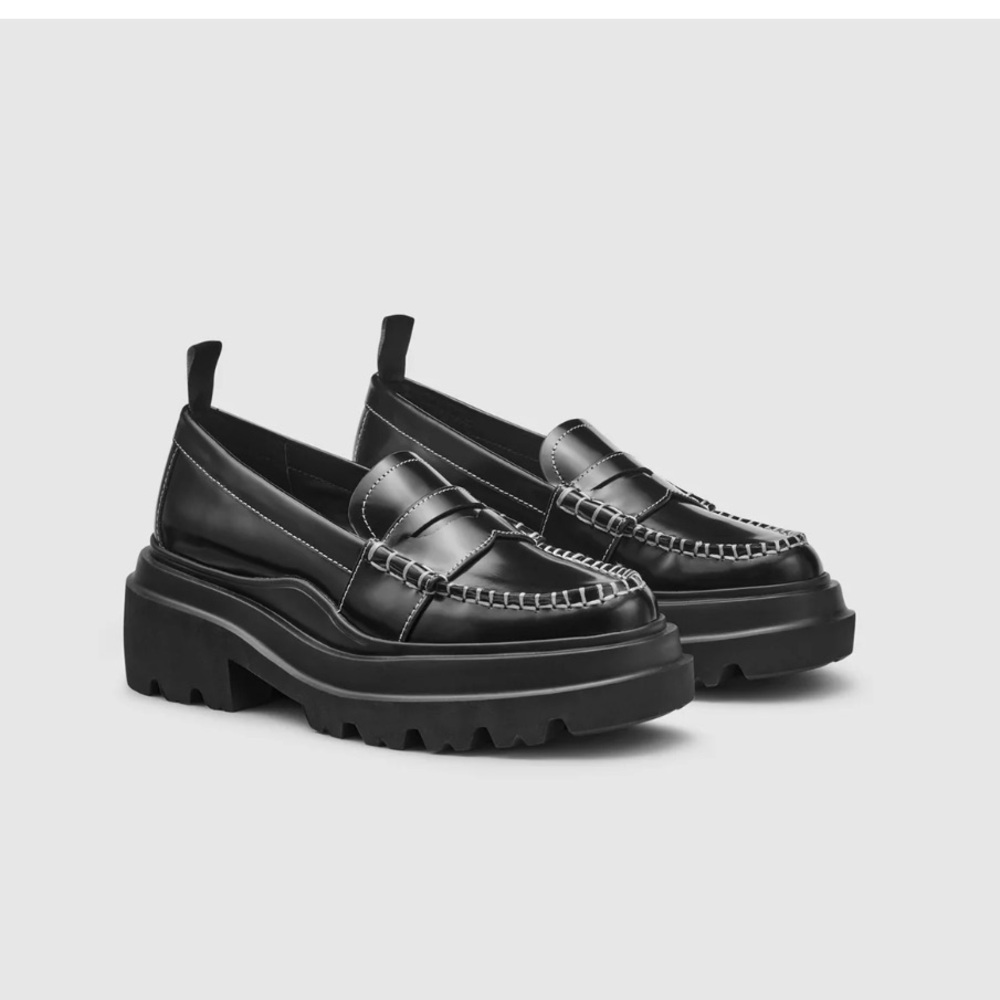 G.H. Bass Platform Loafers - Sz 10